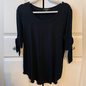 Karen Kane Womens top, Tie Sleeves, Medium, Nice Dark Black, Great Condition